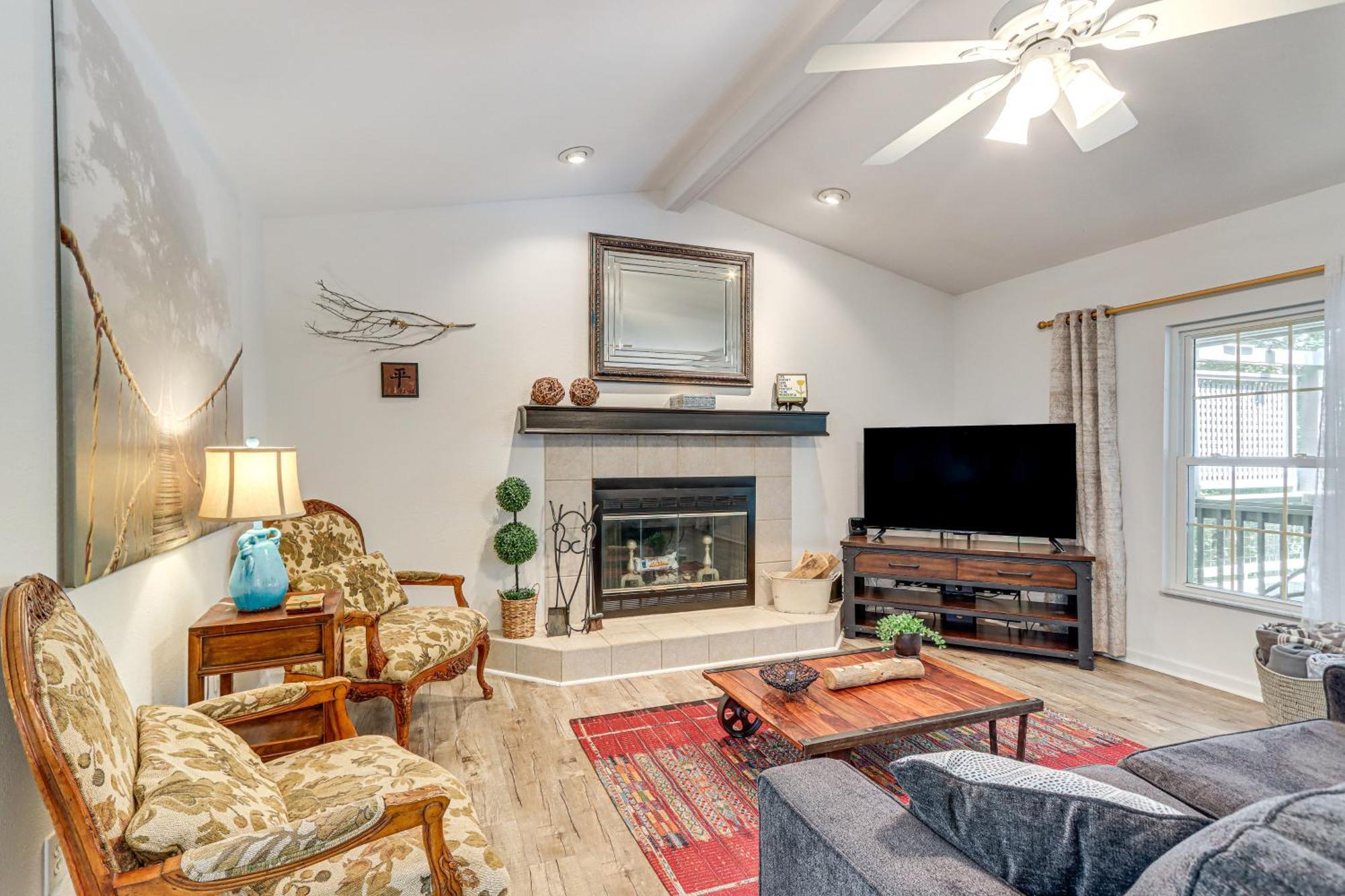 Pet-Friendly Home With Hot Tub In Blue Ridge! 外观 照片