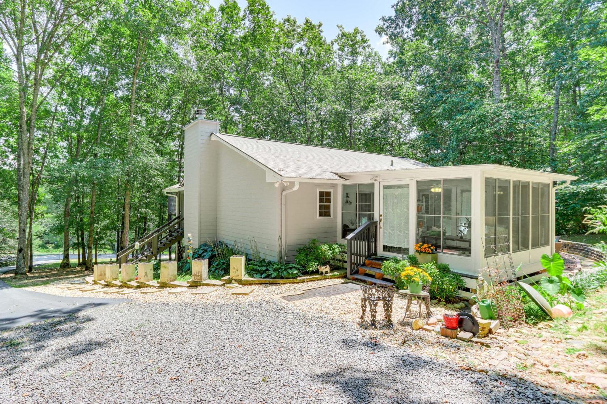 Pet-Friendly Home With Hot Tub In Blue Ridge! 外观 照片