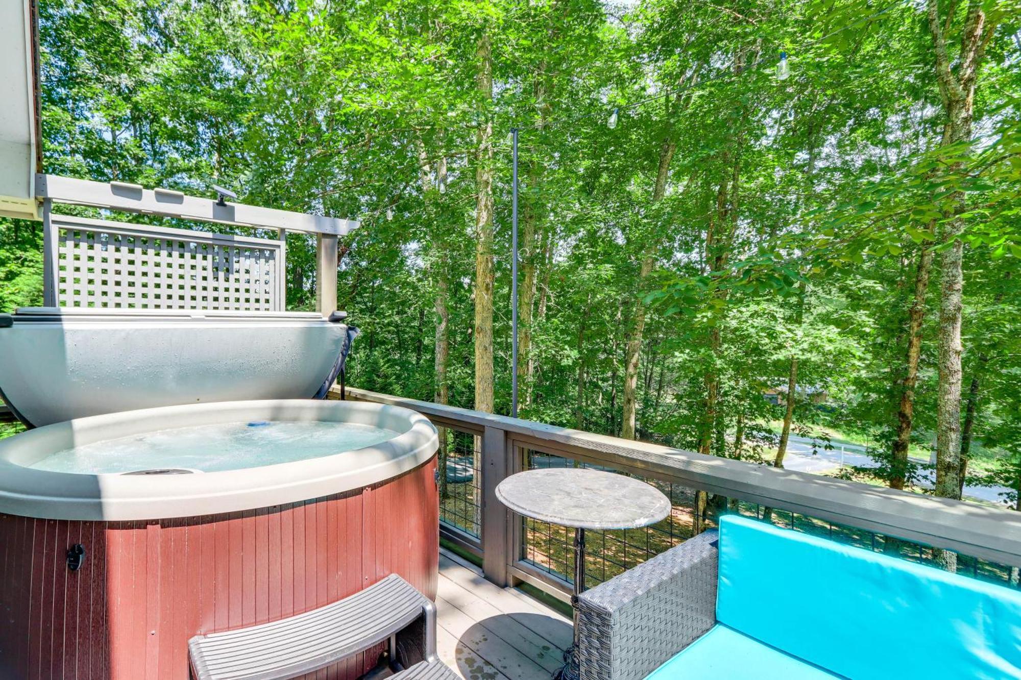 Pet-Friendly Home With Hot Tub In Blue Ridge! 外观 照片
